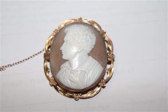 An Italian cameo brooch depicting Lord Byron, in 9ct gold mount.